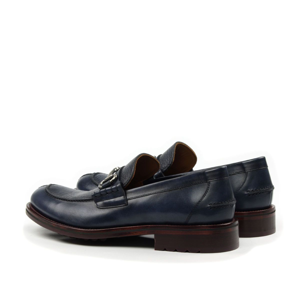 Omine Split Toe Loafer With Ornament