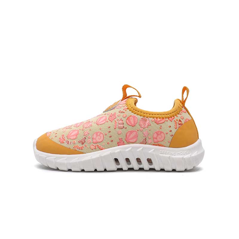 Boy and Girl Creek-Tracking Shoes (Magic Graffiti)