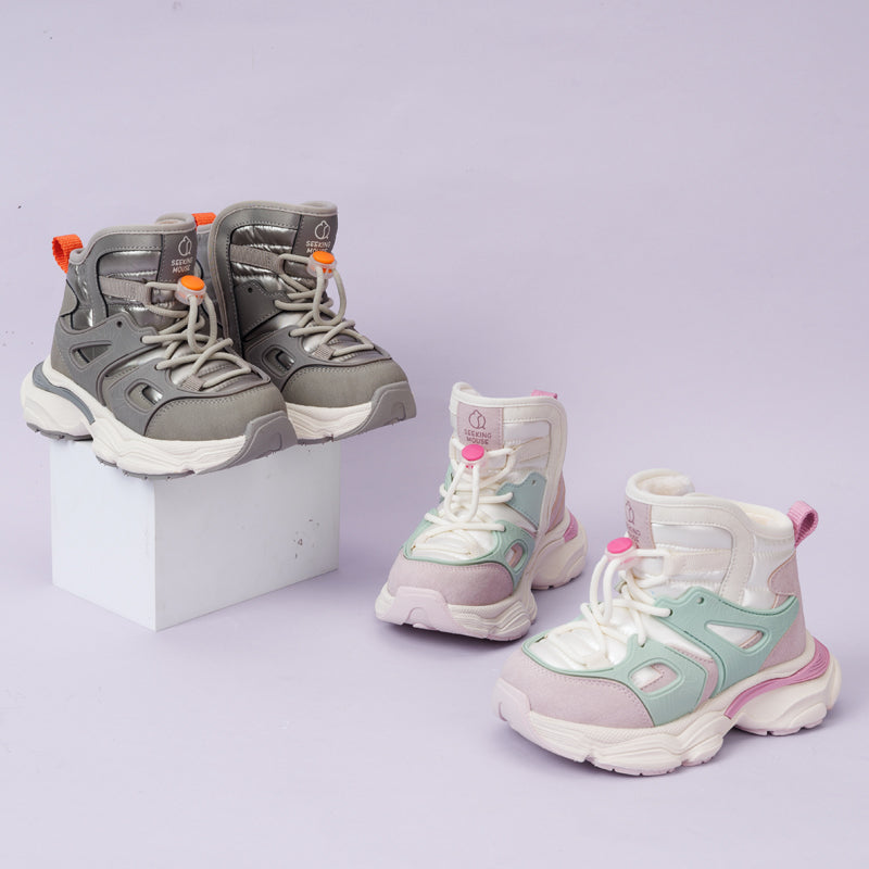 Leisure outdoor shoes for boys and girls