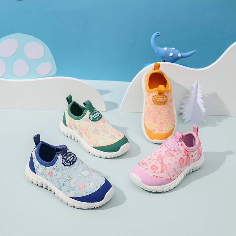 Boy and Girl Creek-Tracking Shoes (Magic Graffiti)