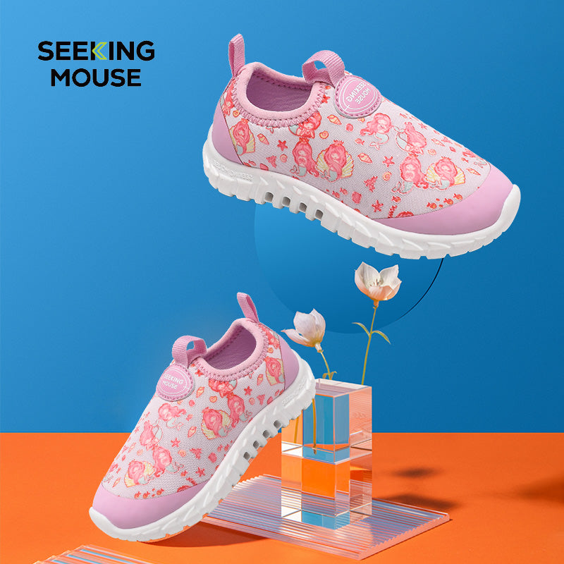 Boy and Girl Creek-Tracking Shoes (Magic Graffiti)