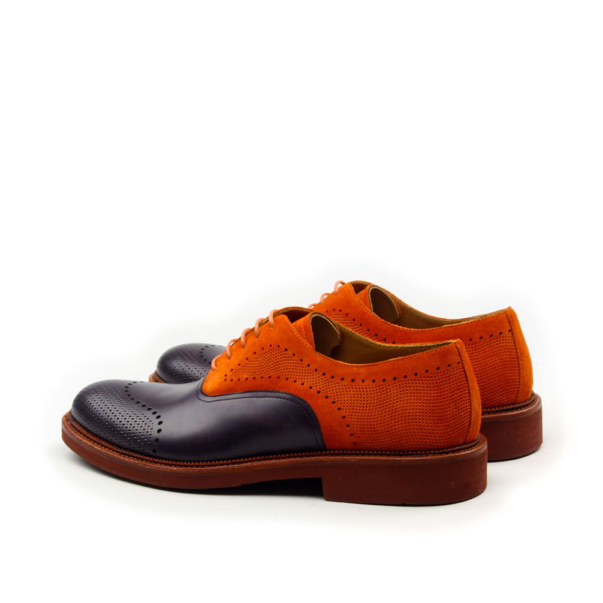 Omine Engraved Toe And Perforated Details Oxford