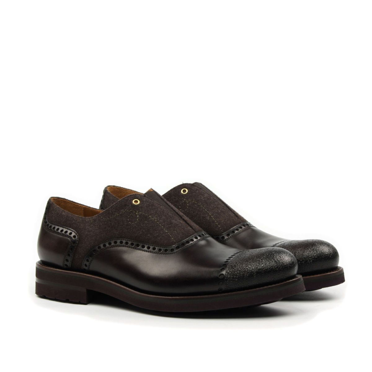 Omine Engraved Toe Oxford With Elastic